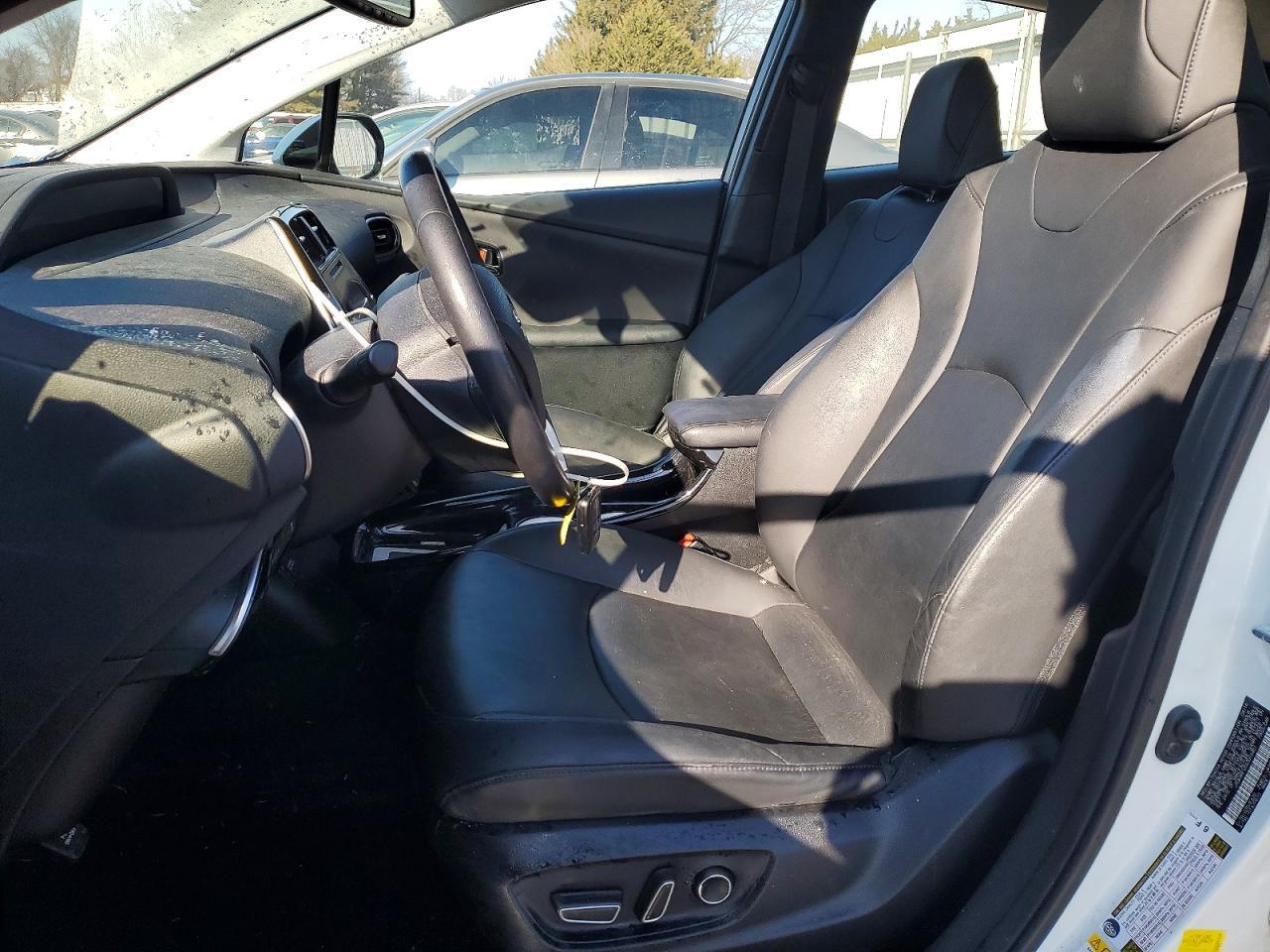 2016 Toyota Prius - Image 7