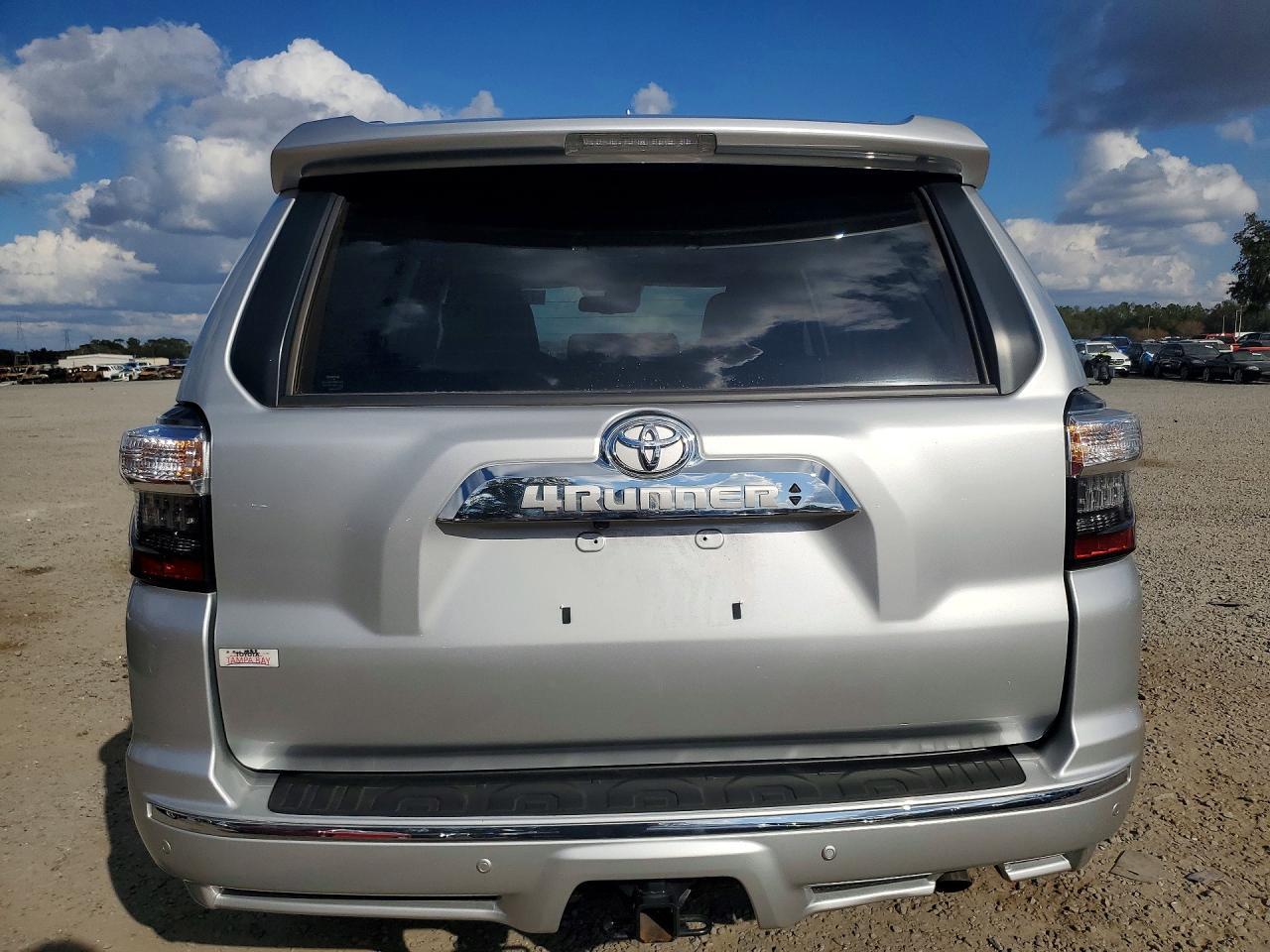 2024 Toyota 4Runner Limited - Фото 6