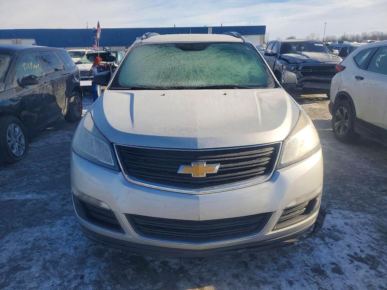 2017 Chevrolet Traverse Ls - Фото 5