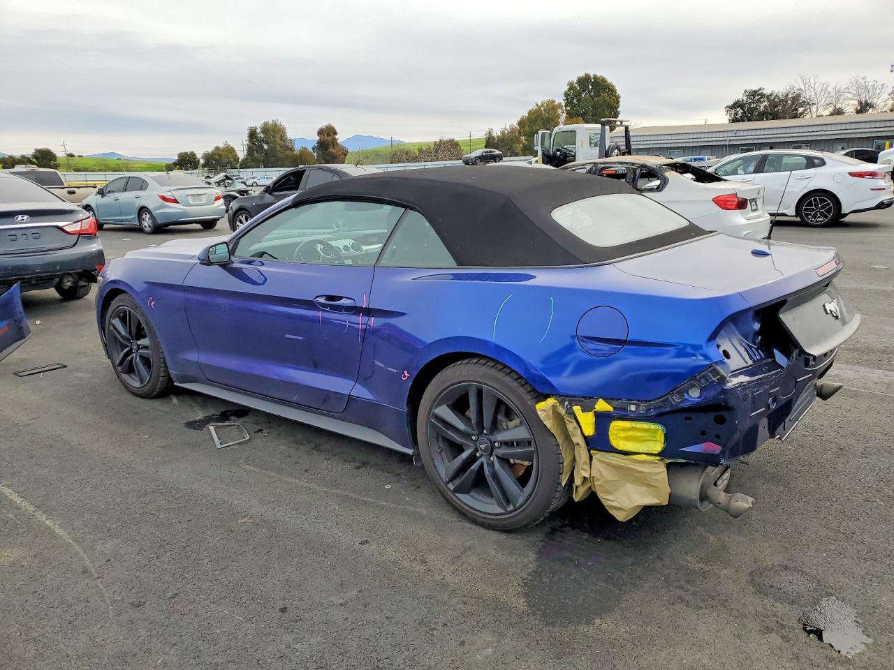 2016 Ford Mustang - Фото 2