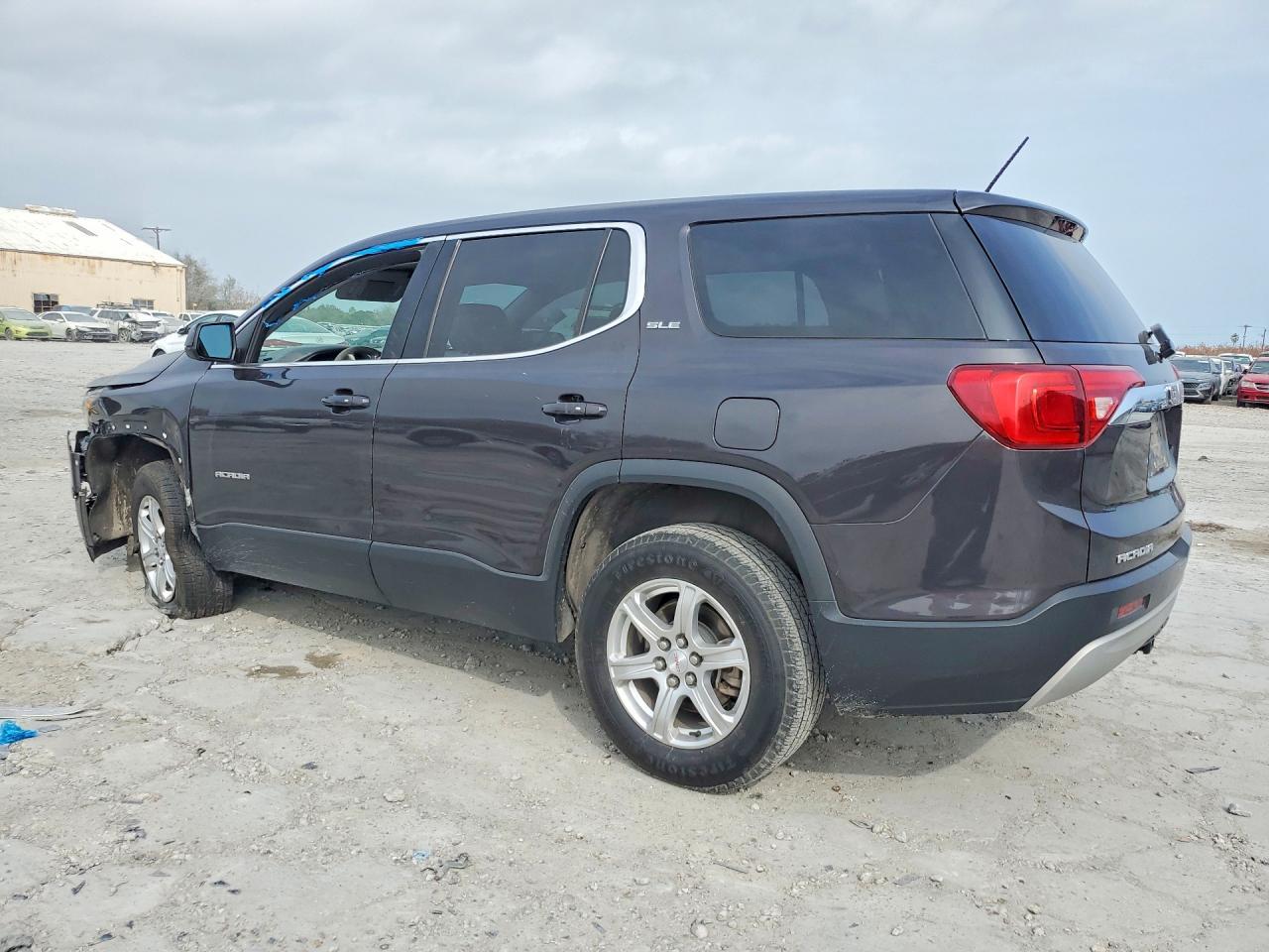 2017 GMC Acadia Sle - Image 2