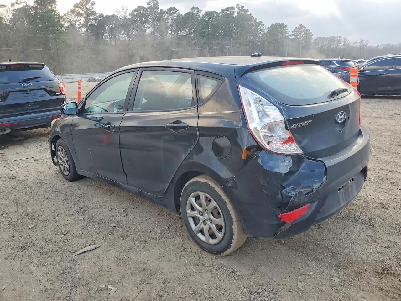 2013 Hyundai Accent Gls - Фото 2