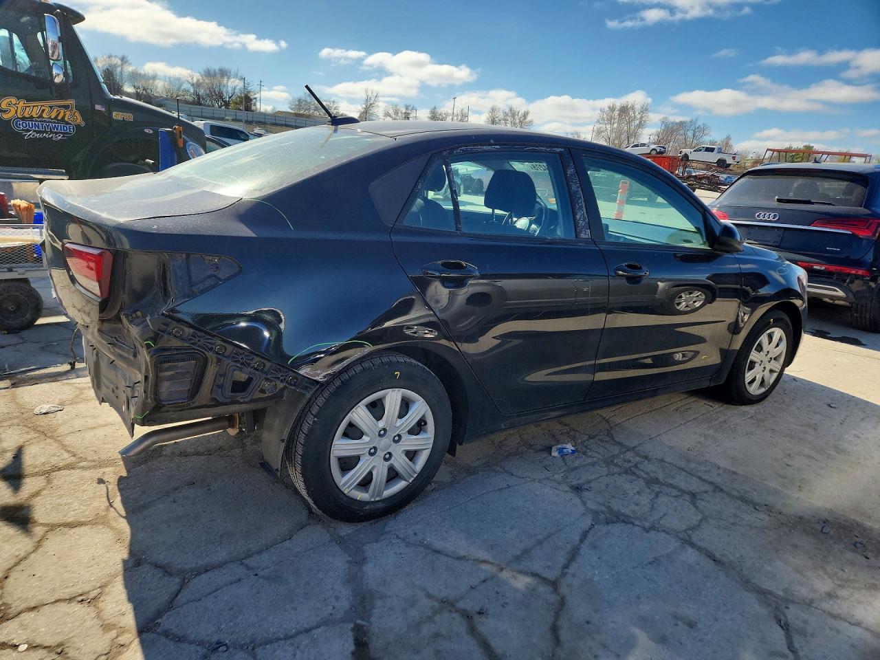 2022 Kia Rio S - Фото 3