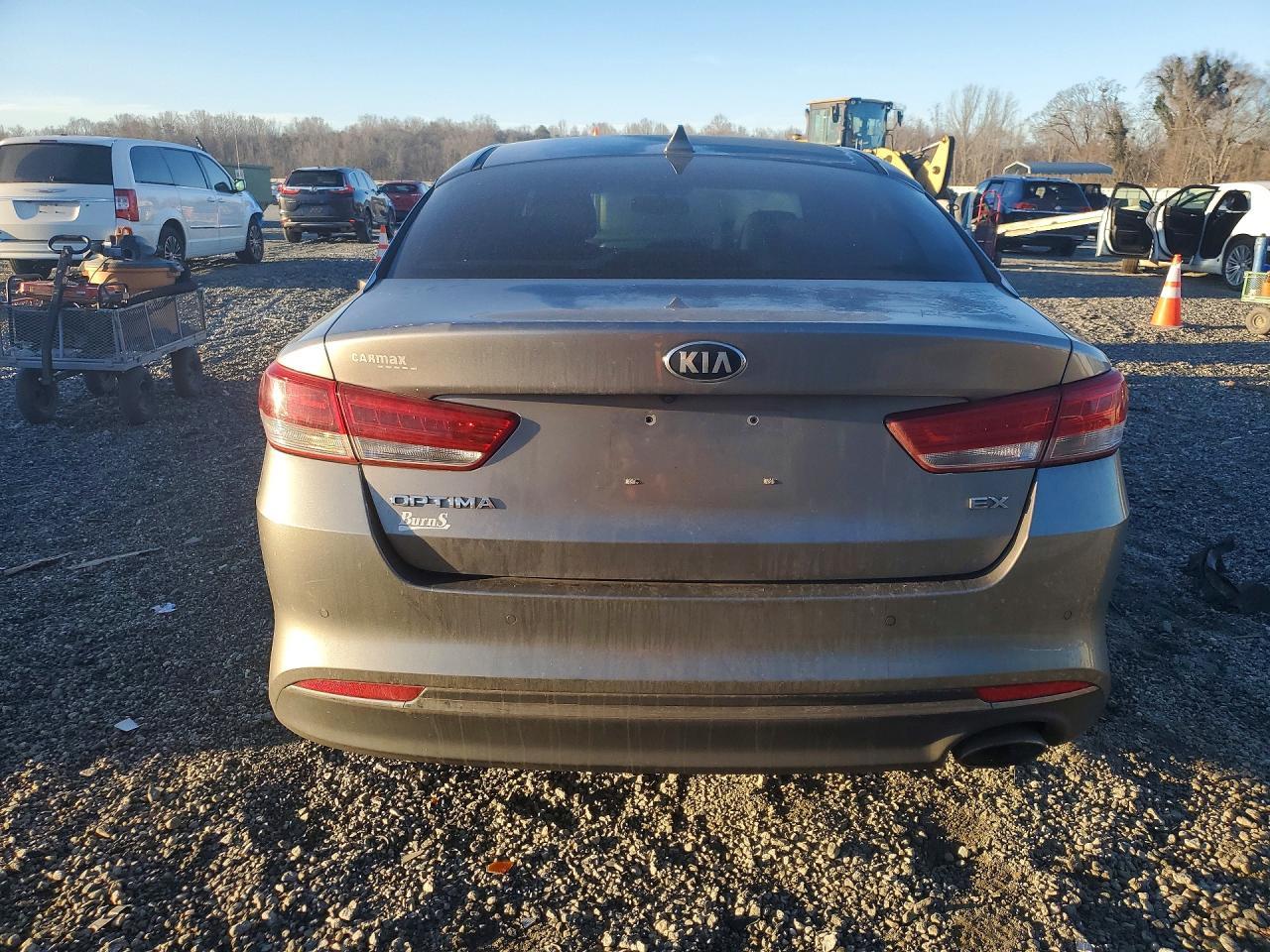 2018 Kia Optima Ex - Image 6