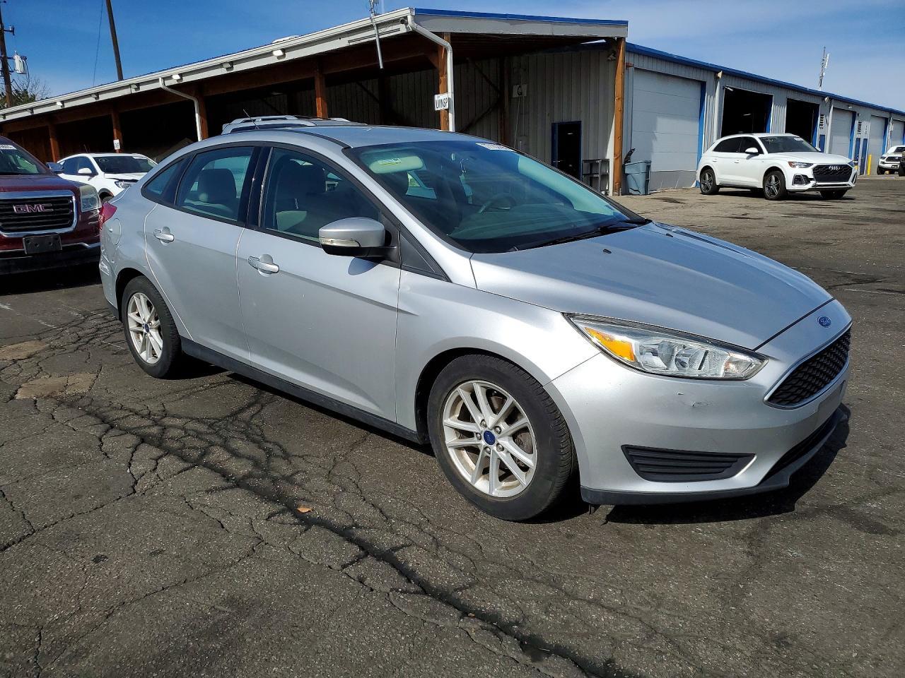 2017 Ford Focus Se - Image 4