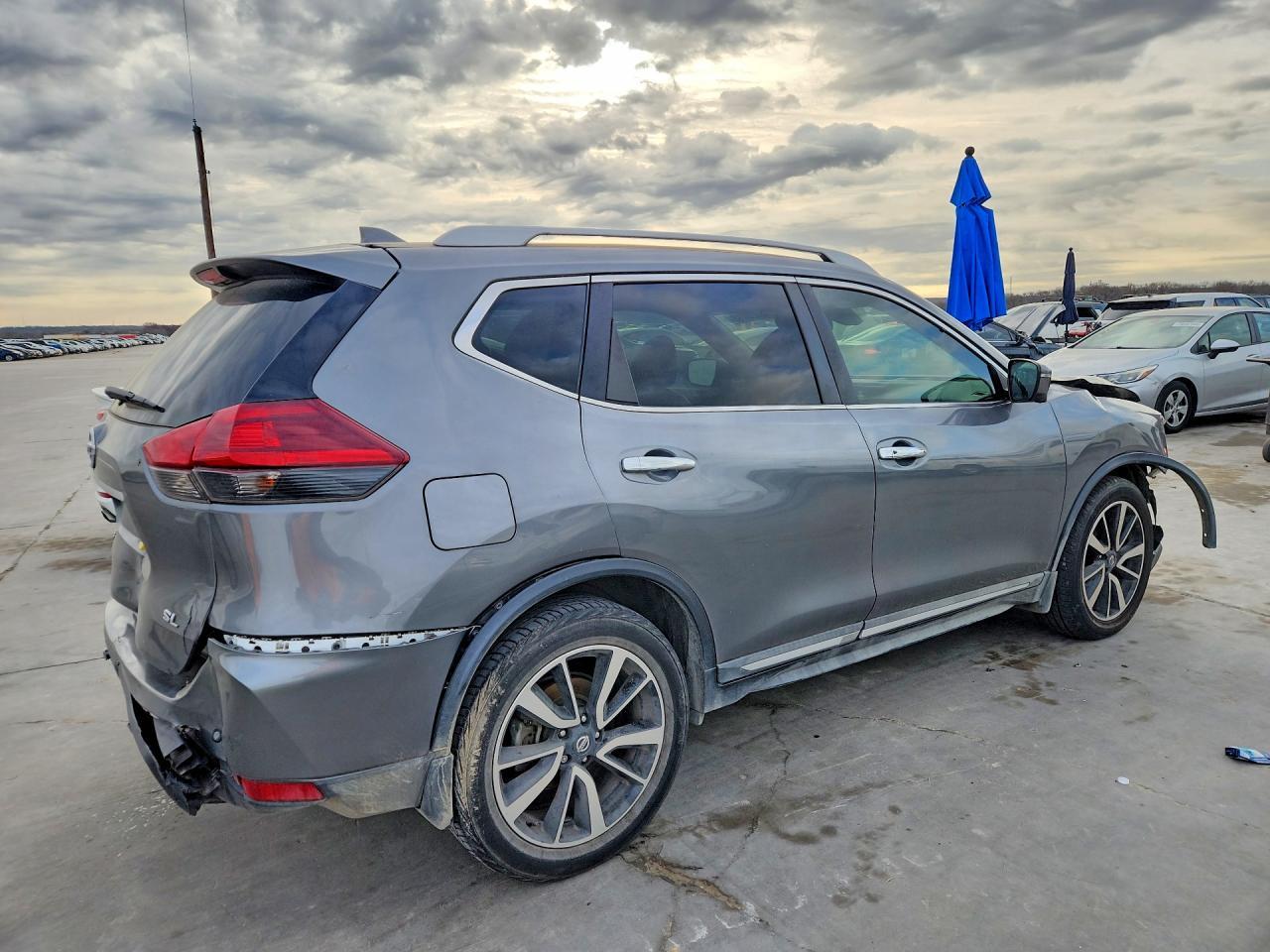 2020 Nissan Rogue S - Фото 3