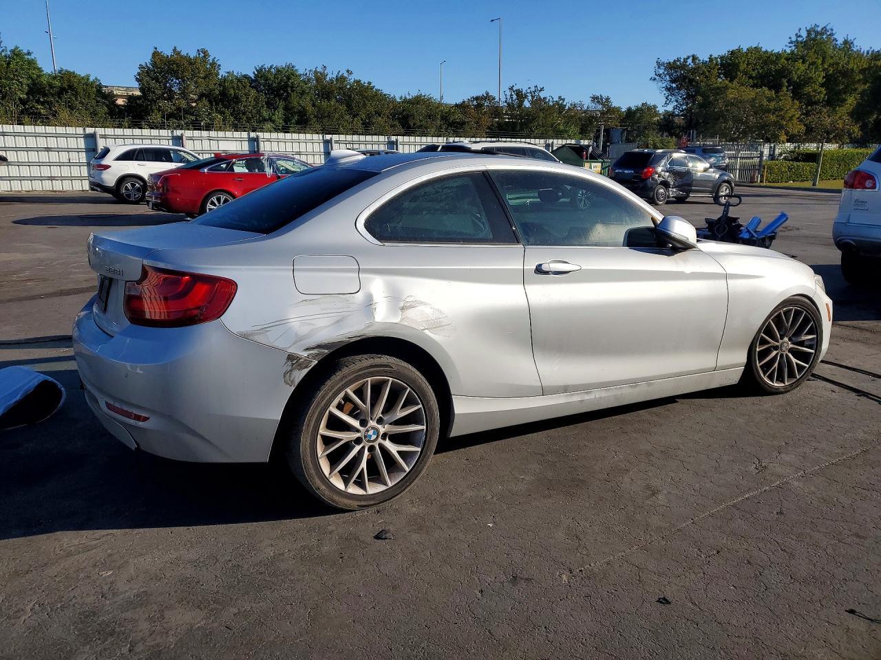 2016 BMW 228 I Sulev - Image 3