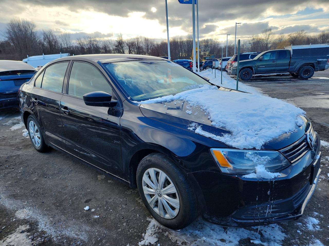 2013 Volkswagen Jetta Base - Image 4