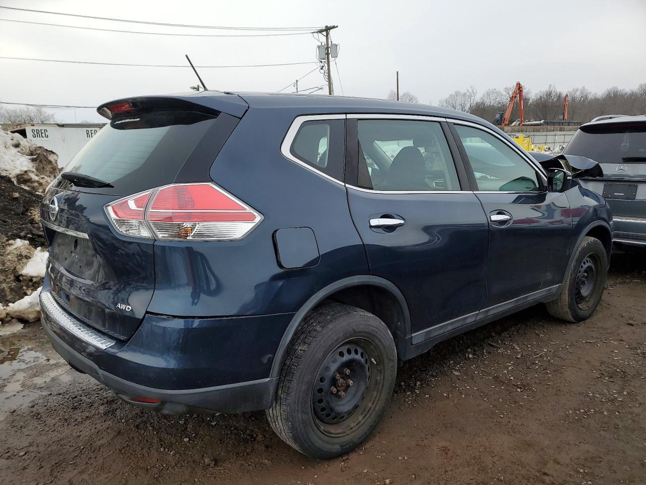 2015 Nissan Rogue S - Image 3