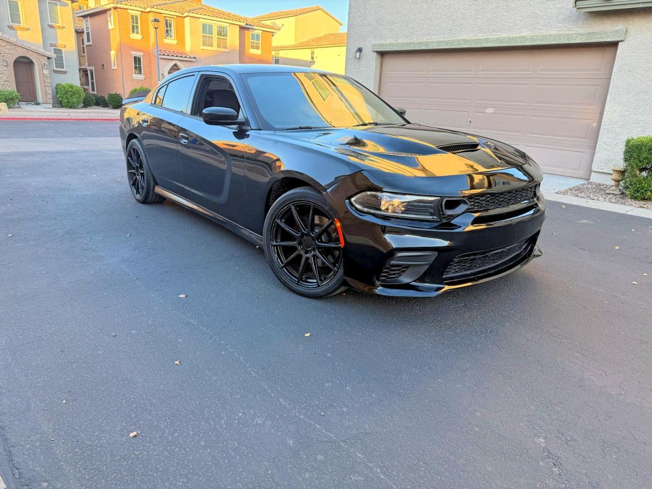 2019 Dodge Charger R/T - Фото 2