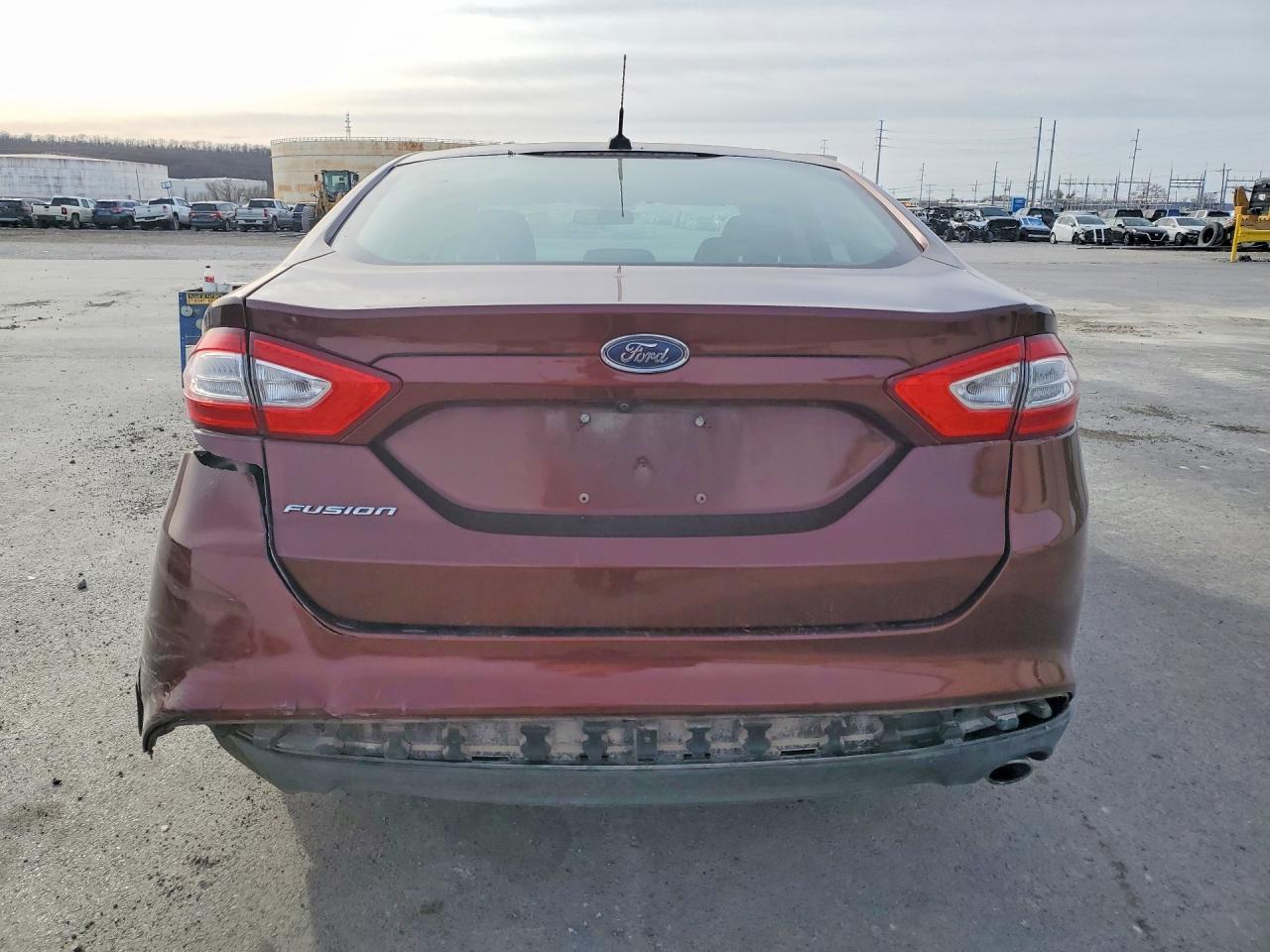 2015 Ford Fusion S - Фото 6