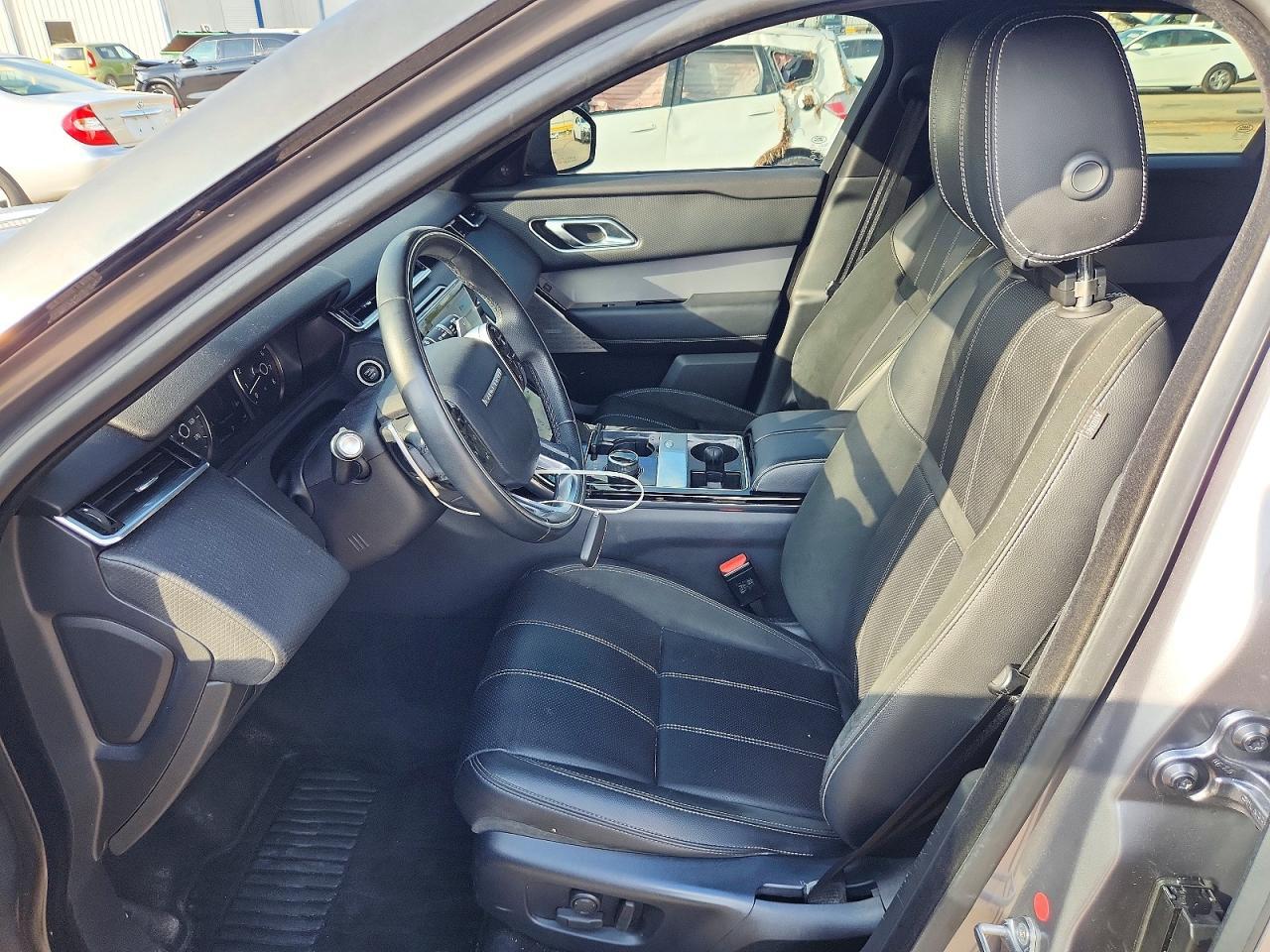 2020 Land Rover Range Rover Velar R-Dynamic S - Image 7