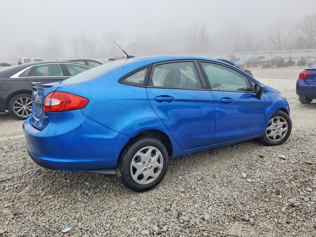 2011 Ford Fiesta Se - Фото 3