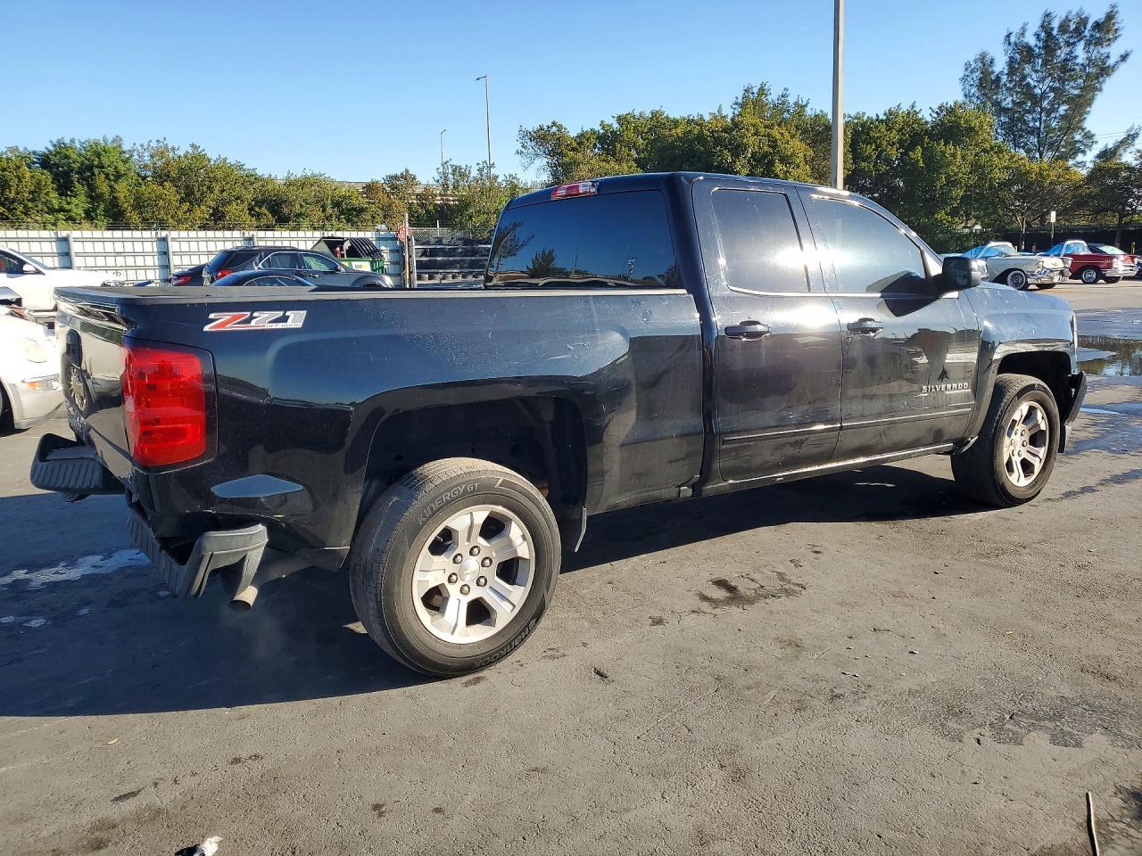 2017 Chevrolet Silverado K1500 Lt - Фото 3