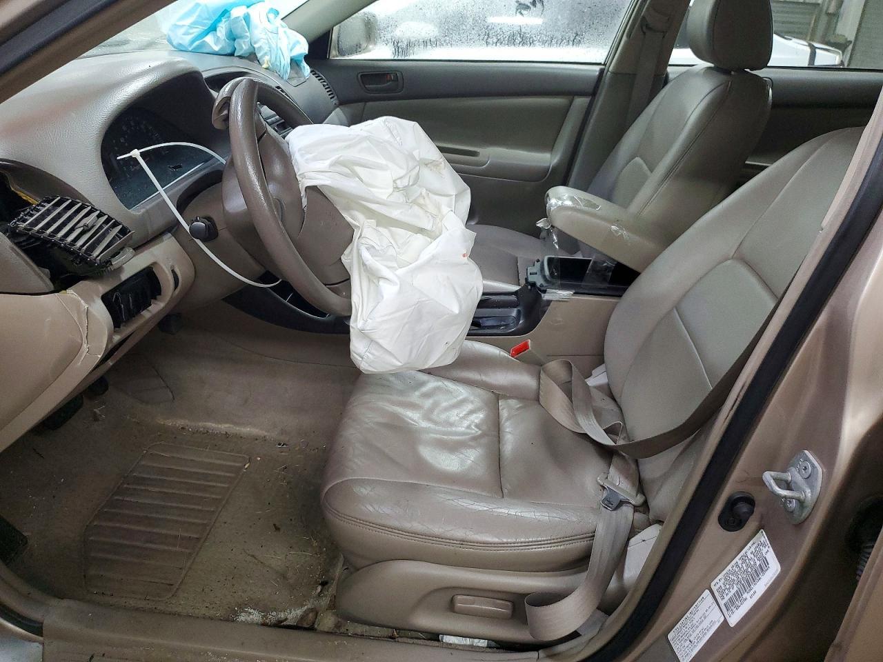 2003 Toyota Camry Le V6 - Image 7