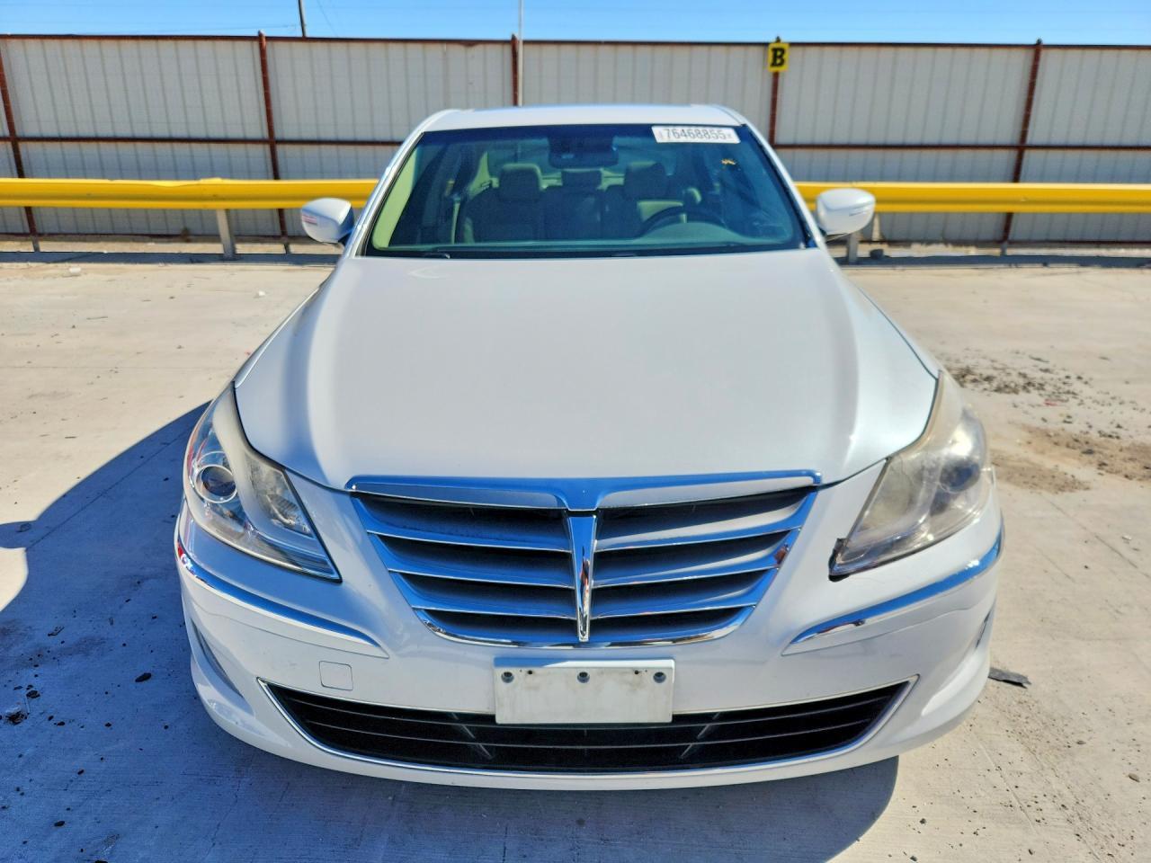 2013 Hyundai Genesis 3.8L - Image 5