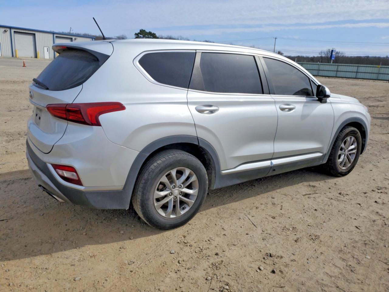 2019 Hyundai Santa Fe Se - Фото 3