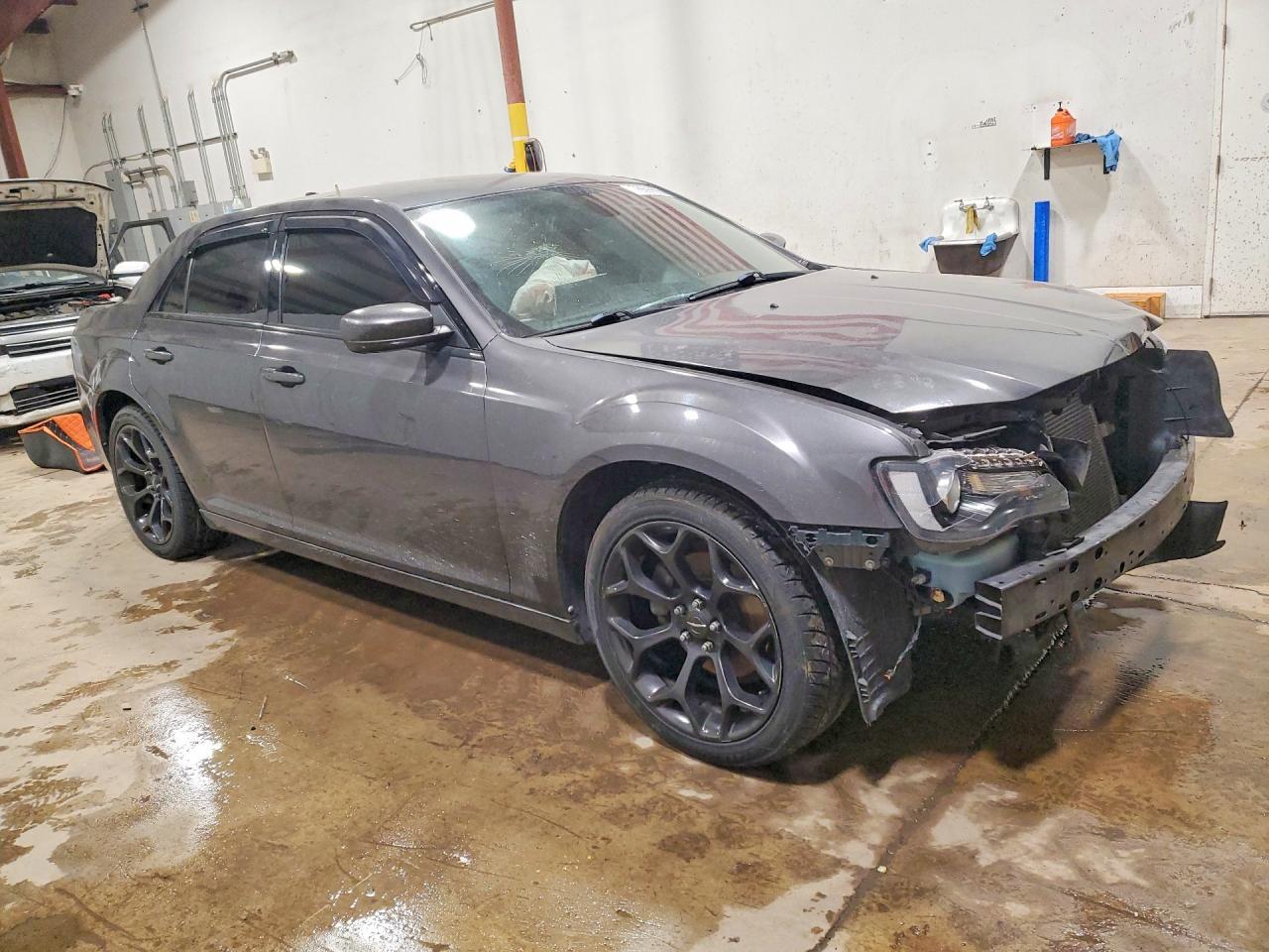 2019 Chrysler 300 S - Image 4