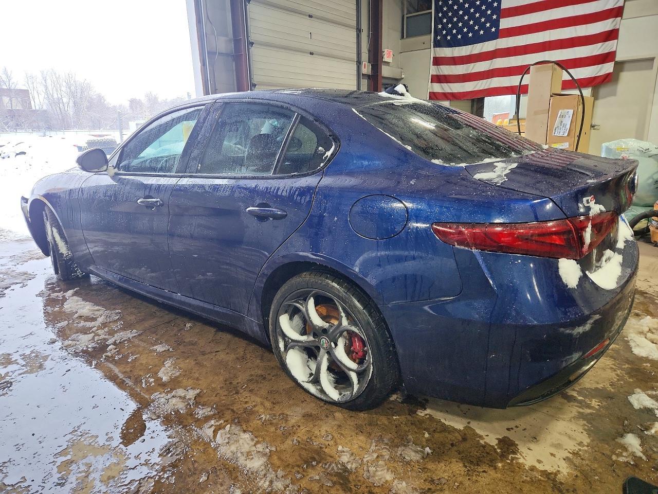2018 Alfa Romeo Giulia Ti Q4 - Фото 2