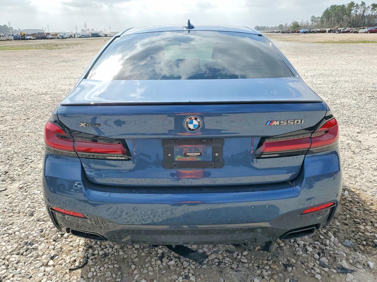 2023 BMW M550Xi - Фото 6