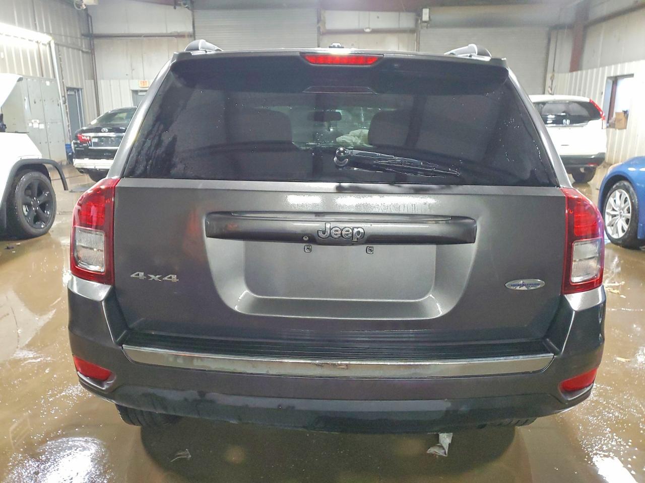 2015 Jeep Compass Latitude - Image 6