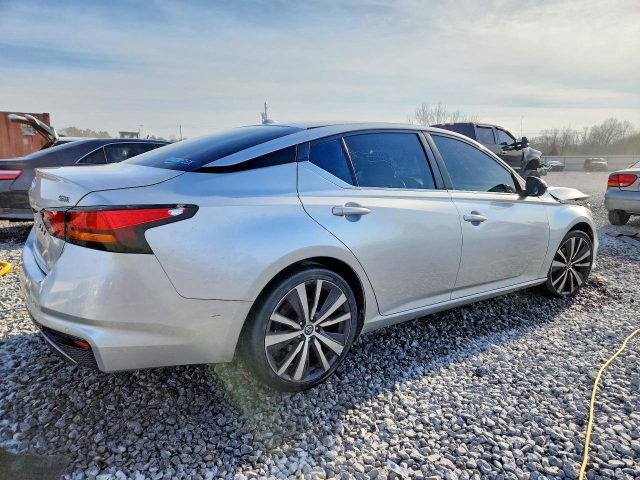 2020 Nissan Altima 2.5 Sr - Фото 3