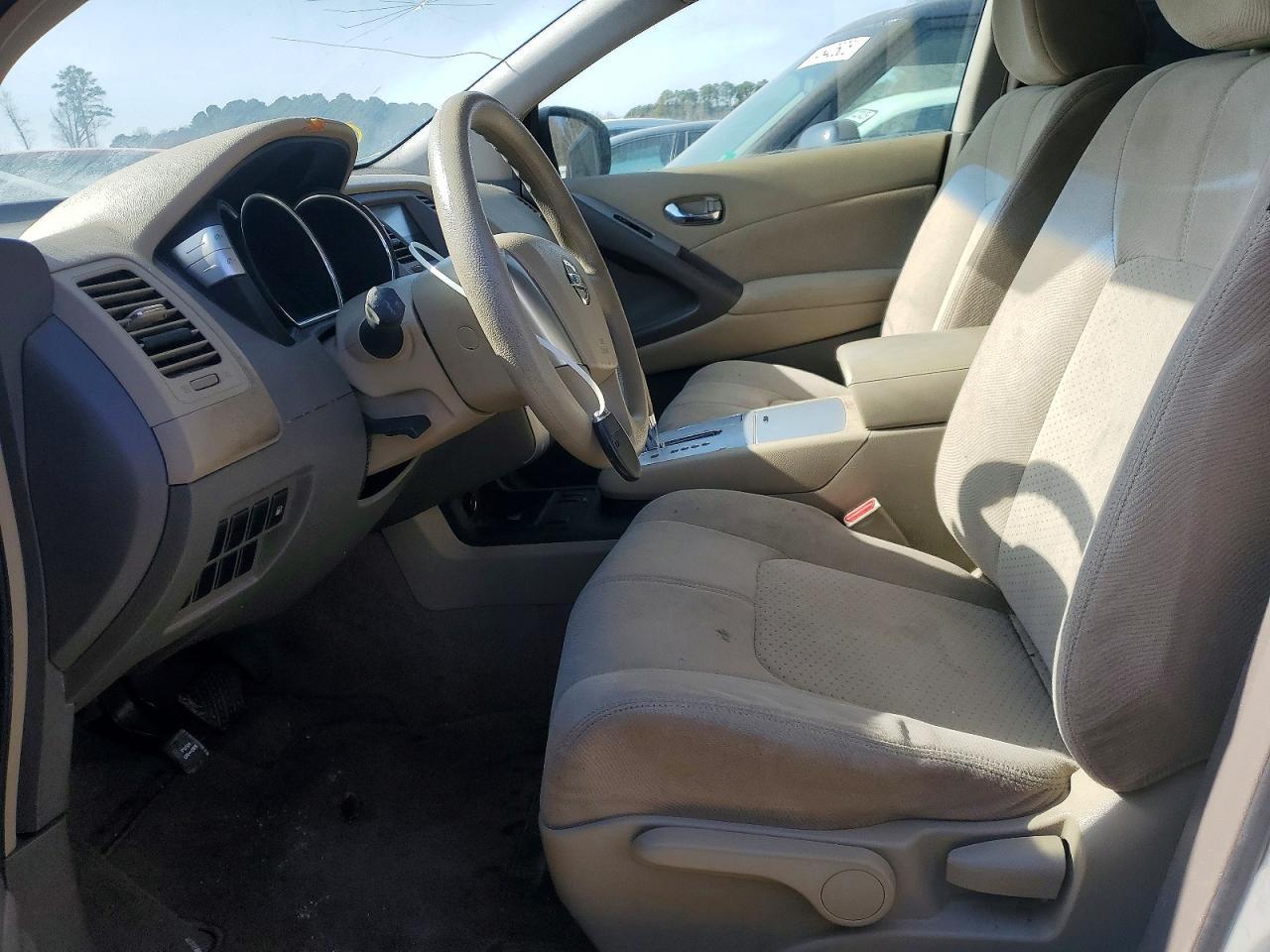 2010 Nissan Murano S - Фото 7