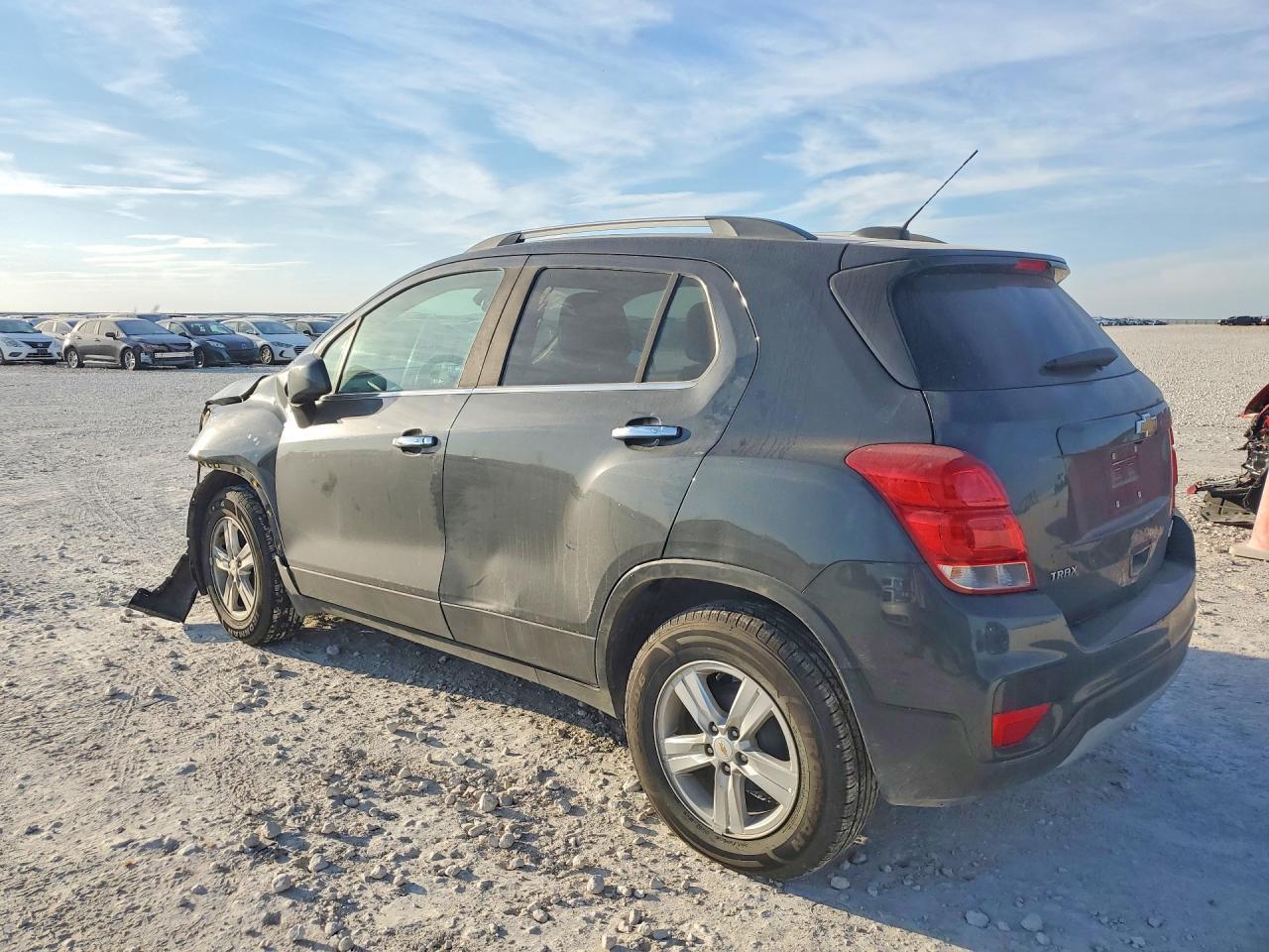 2017 Chevrolet Trax 1Lt - Image 2