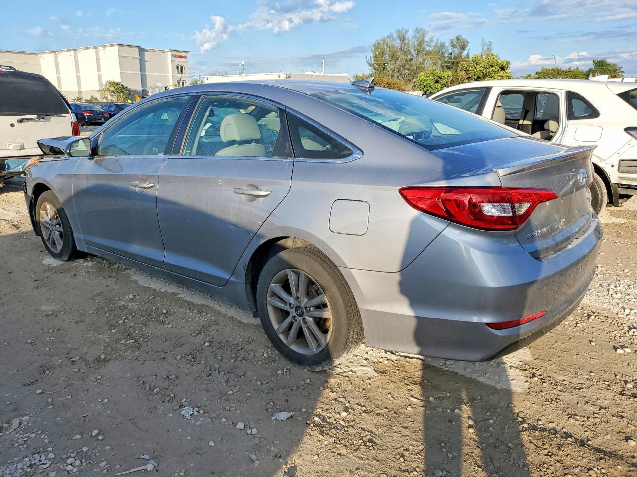 2016 Hyundai Sonata Se - Фото 2