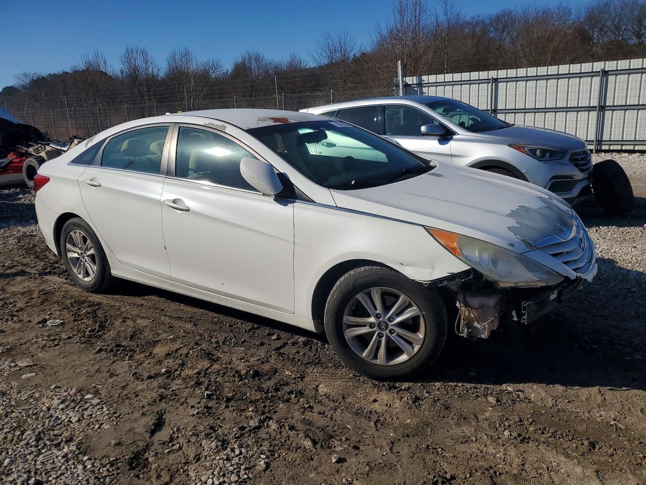 2013 Hyundai Sonata Gls - Image 4