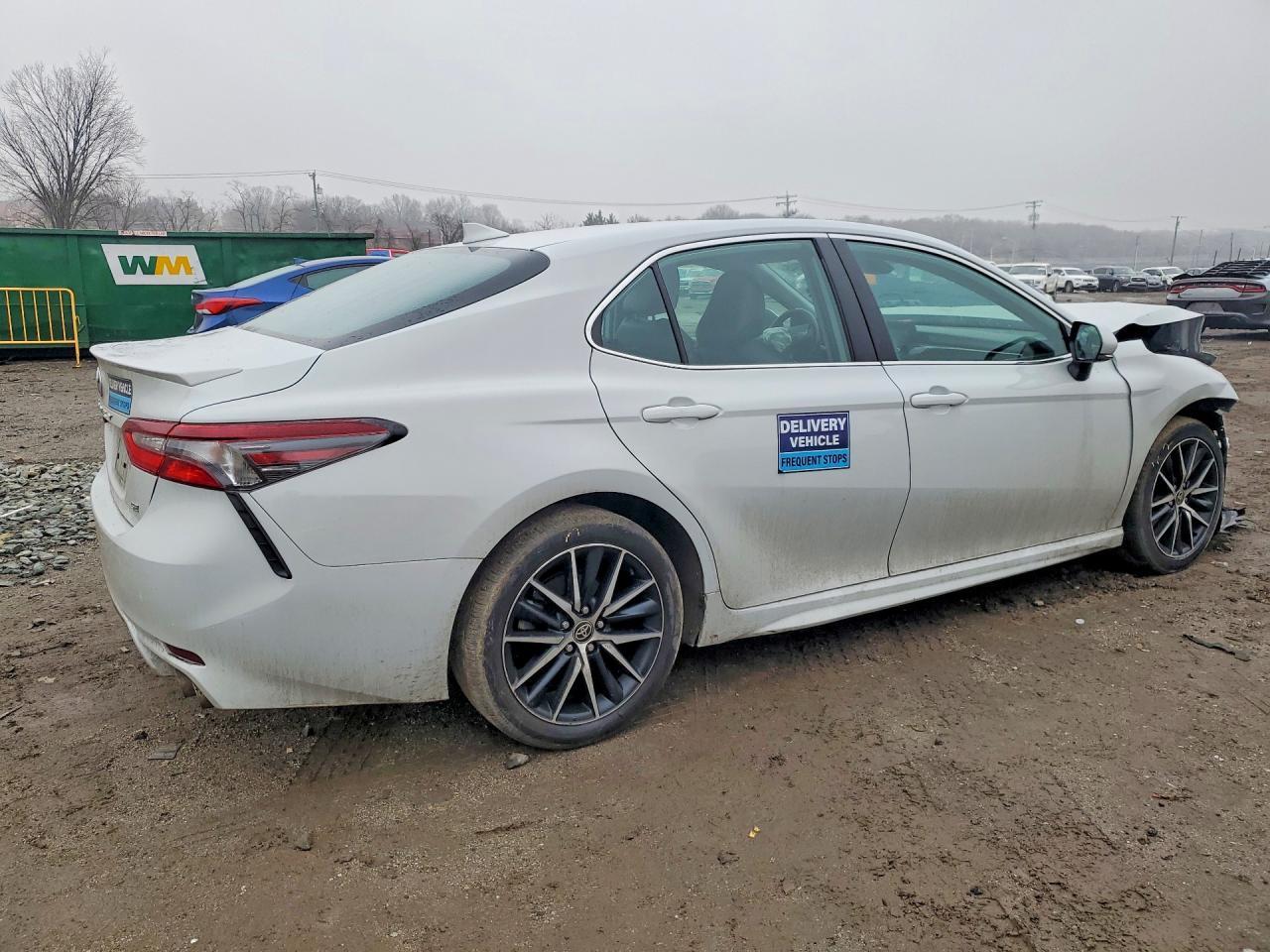 2023 Toyota Camry Se - Фото 3