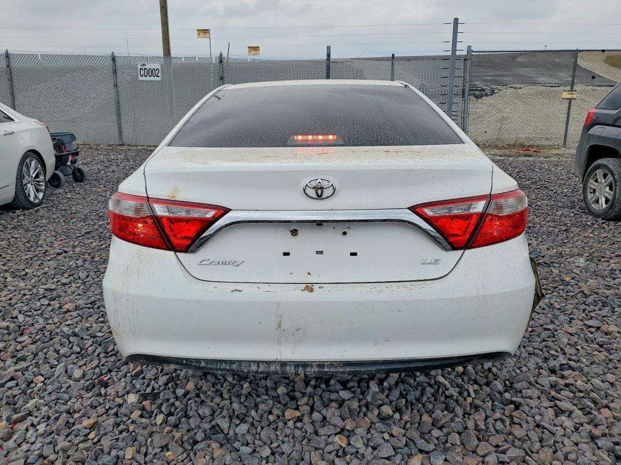 2015 Toyota Camry Le - Фото 6