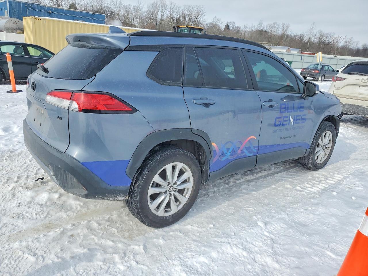 2022 Toyota Corolla Cross Le - Image 3