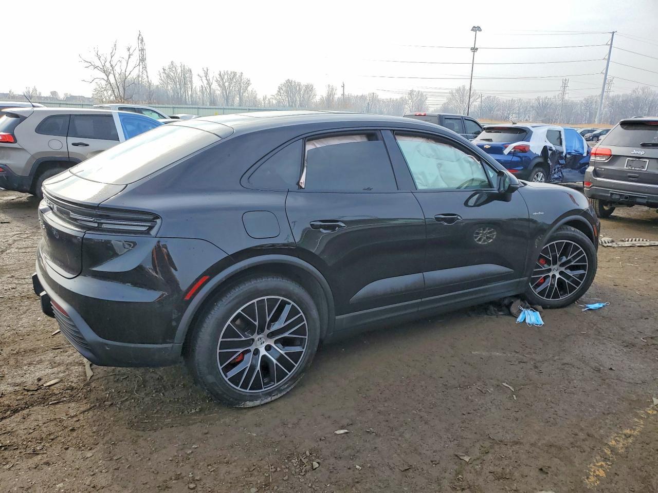 2025 Porsche Macan 4S - Фото 3