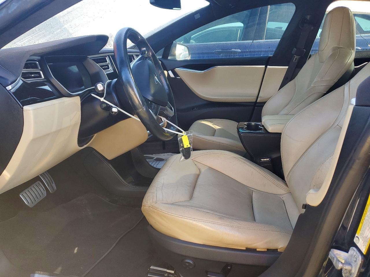 2015 Tesla Model S 85D - Фото 7