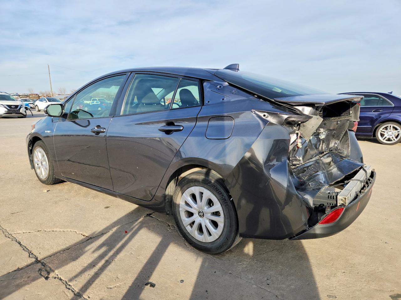 2022 Toyota Prius Night Shade - Фото 2