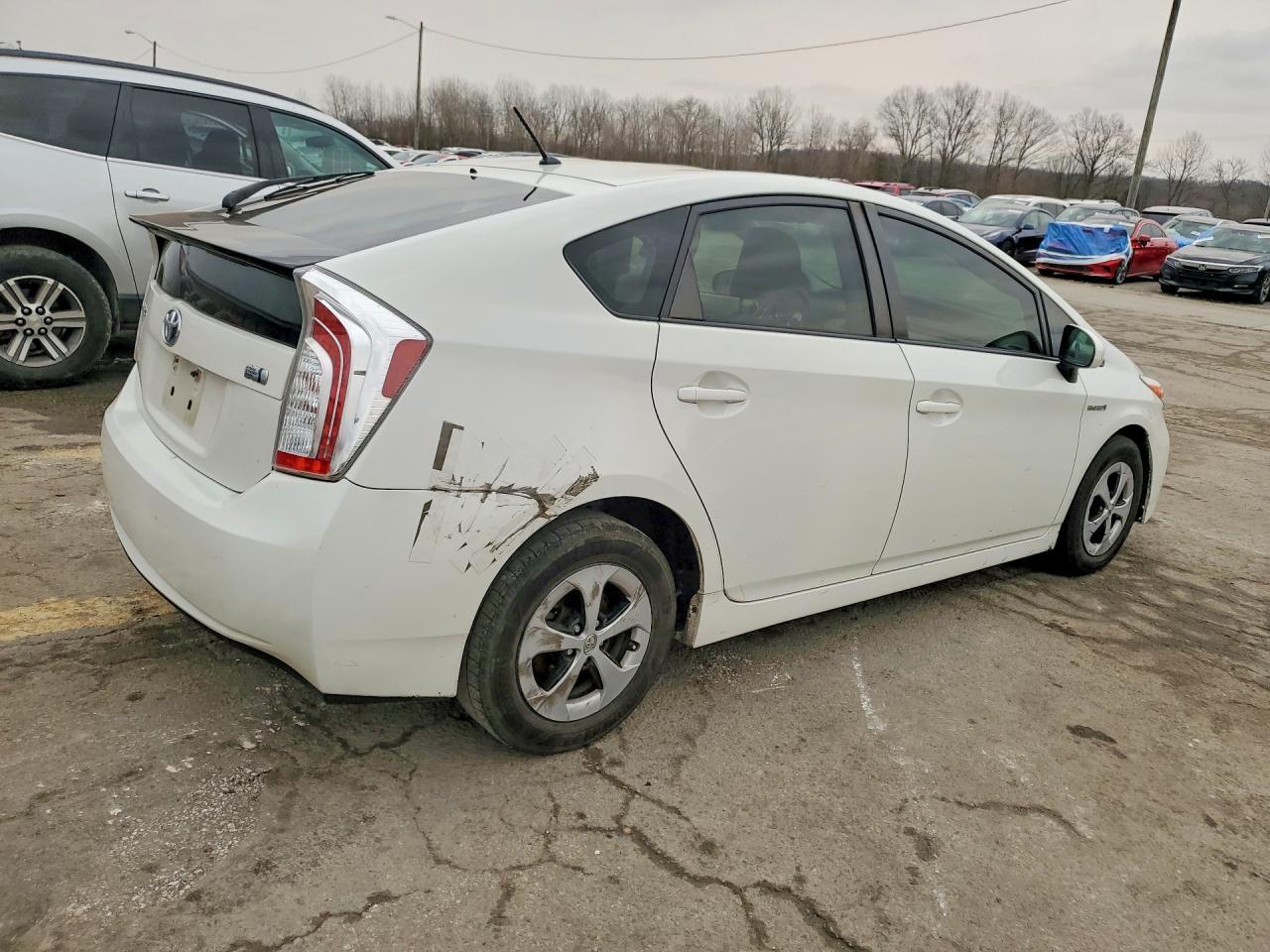 2015 Toyota Prius - Фото 3
