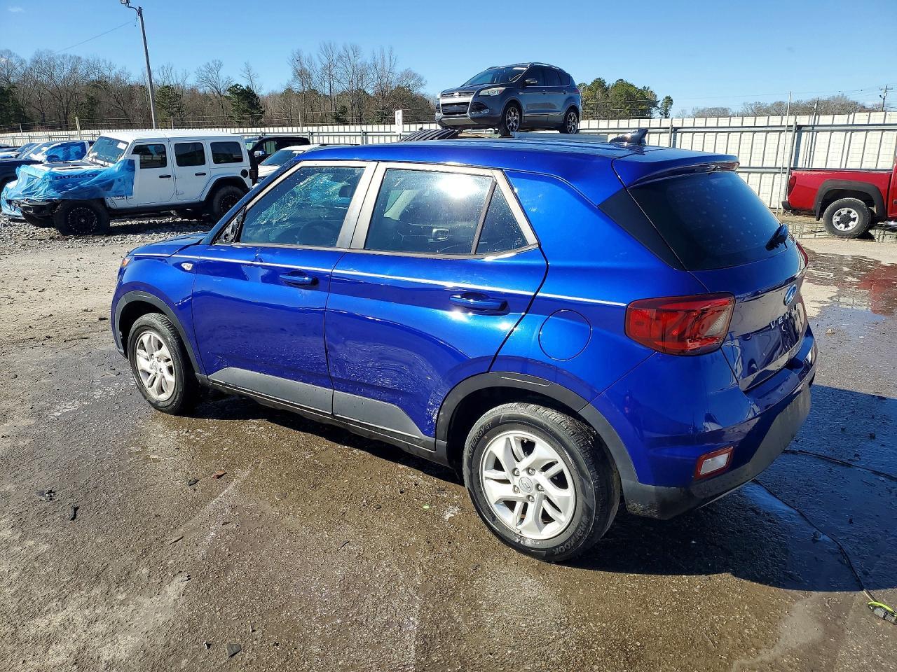2022 Hyundai Venue Se - Image 2