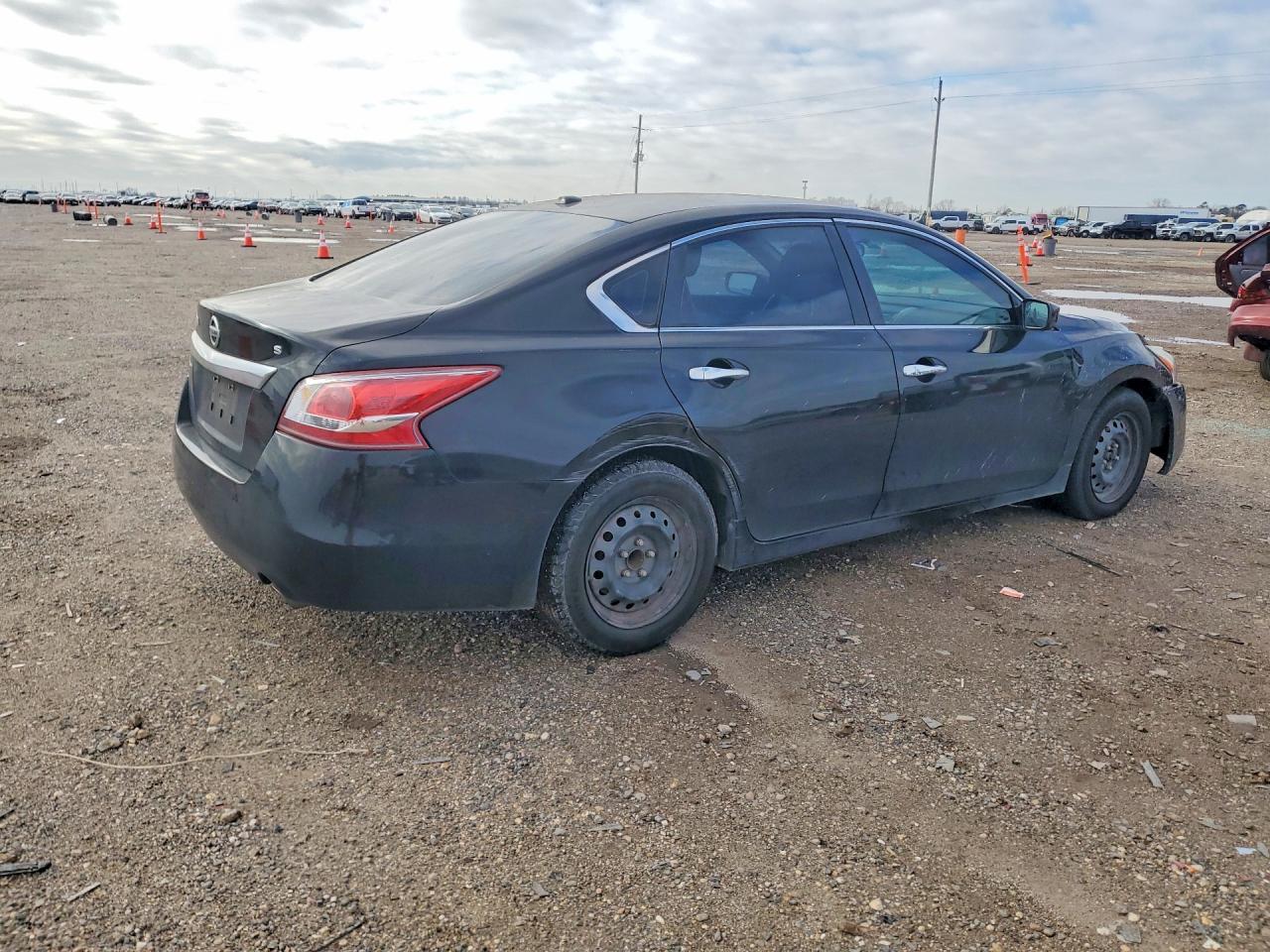 2015 Nissan Altima 2.5 - Фото 3