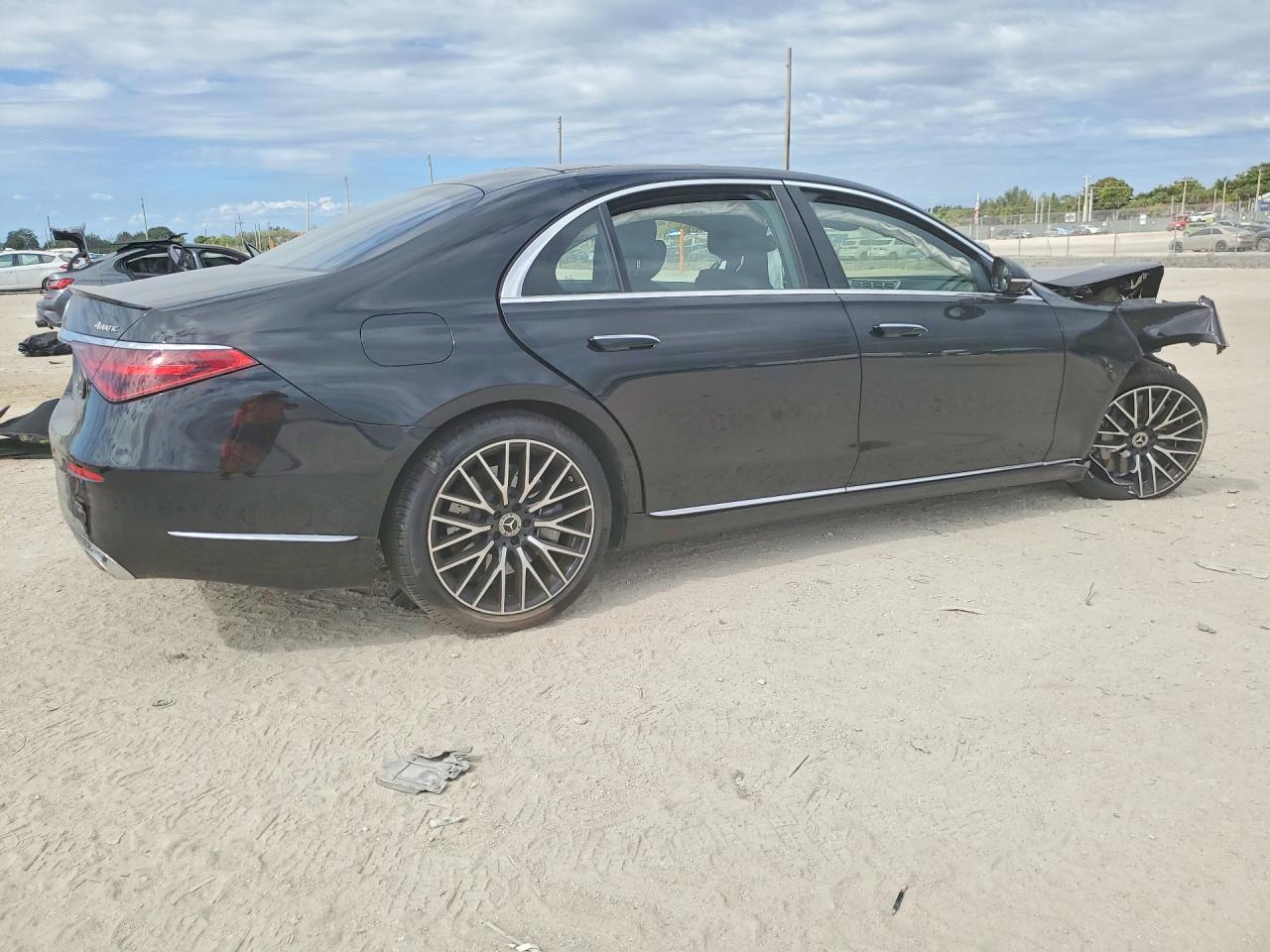 2025 Mercedes-Benz S 580 4Matic - Image 3