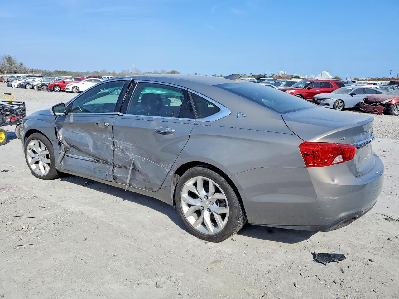 2018 Chevrolet Impala Premier - Фото 2