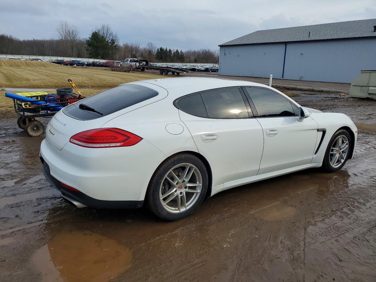 2015 Porsche Panamera 2 - Image 3