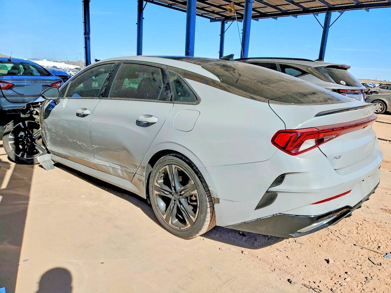 2022 Kia K5 Gt Line - Фото 2