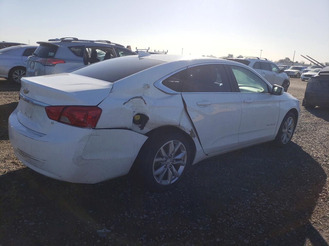 2017 Chevrolet Impala Lt - Фото 3
