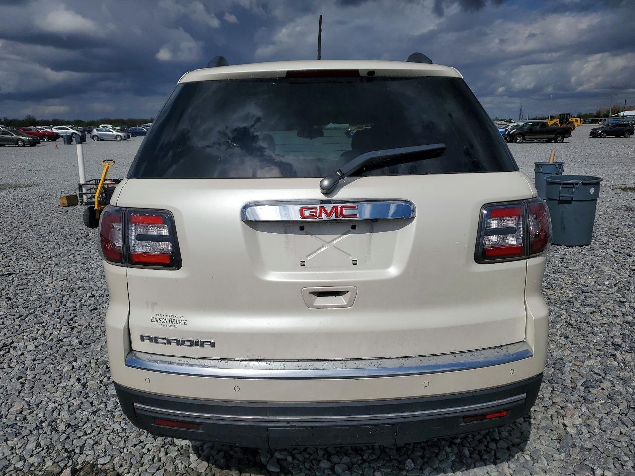 2014 GMC Acadia Sle - Image 6