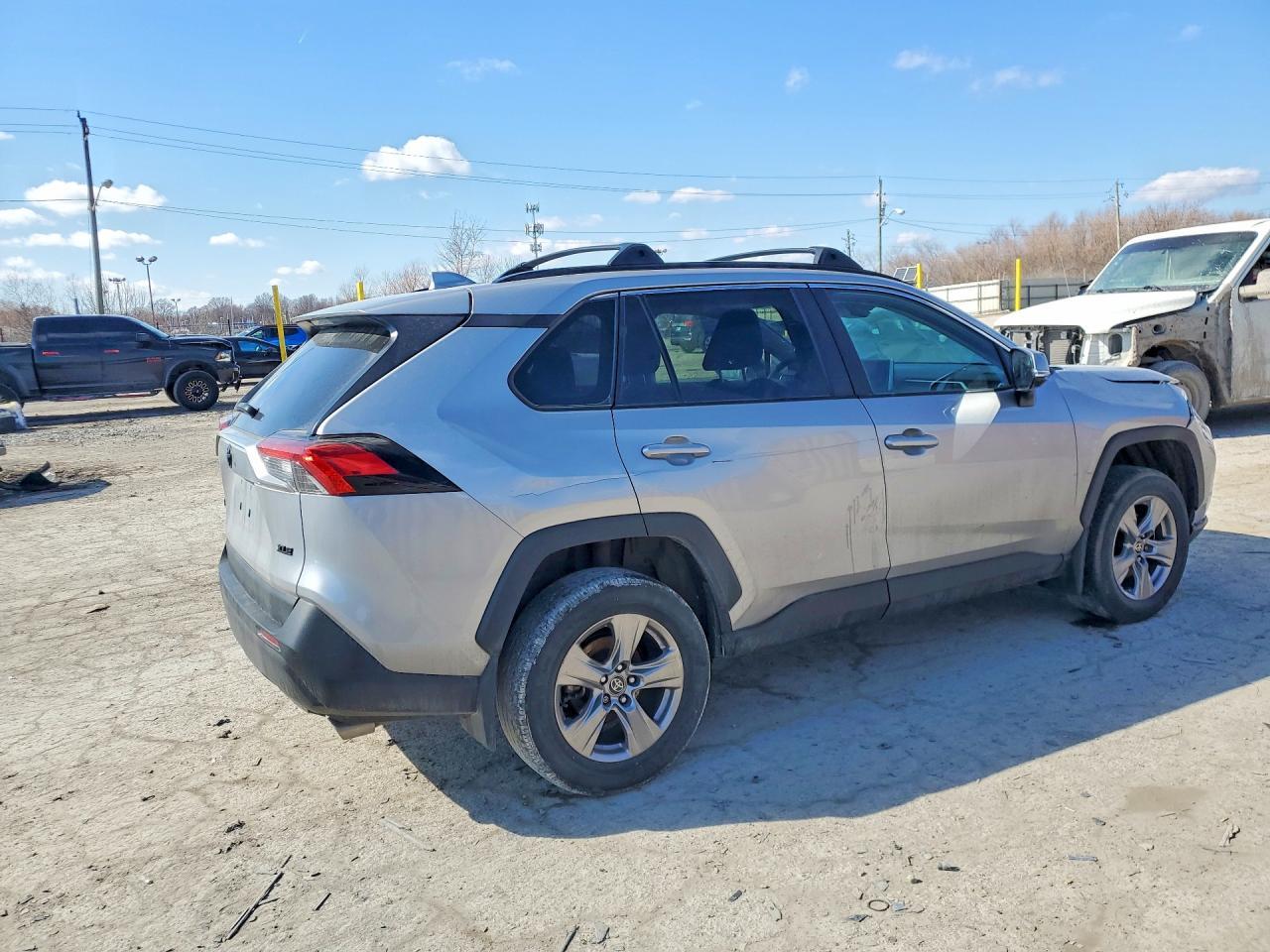 2023 Toyota Rav4 Xle - Image 3