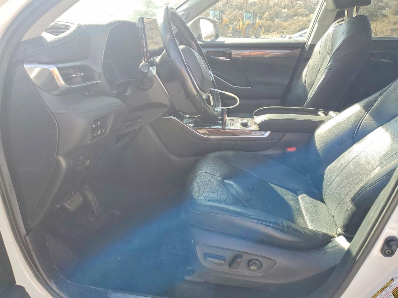 2020 Toyota Highlander Limited - Image 7