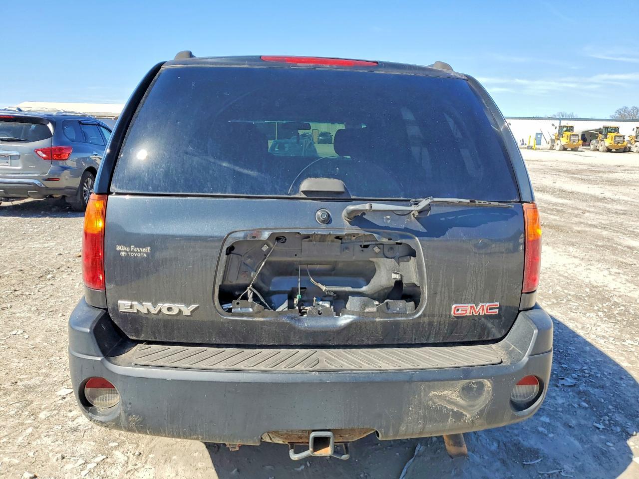 2004 GMC Envoy - Image 6