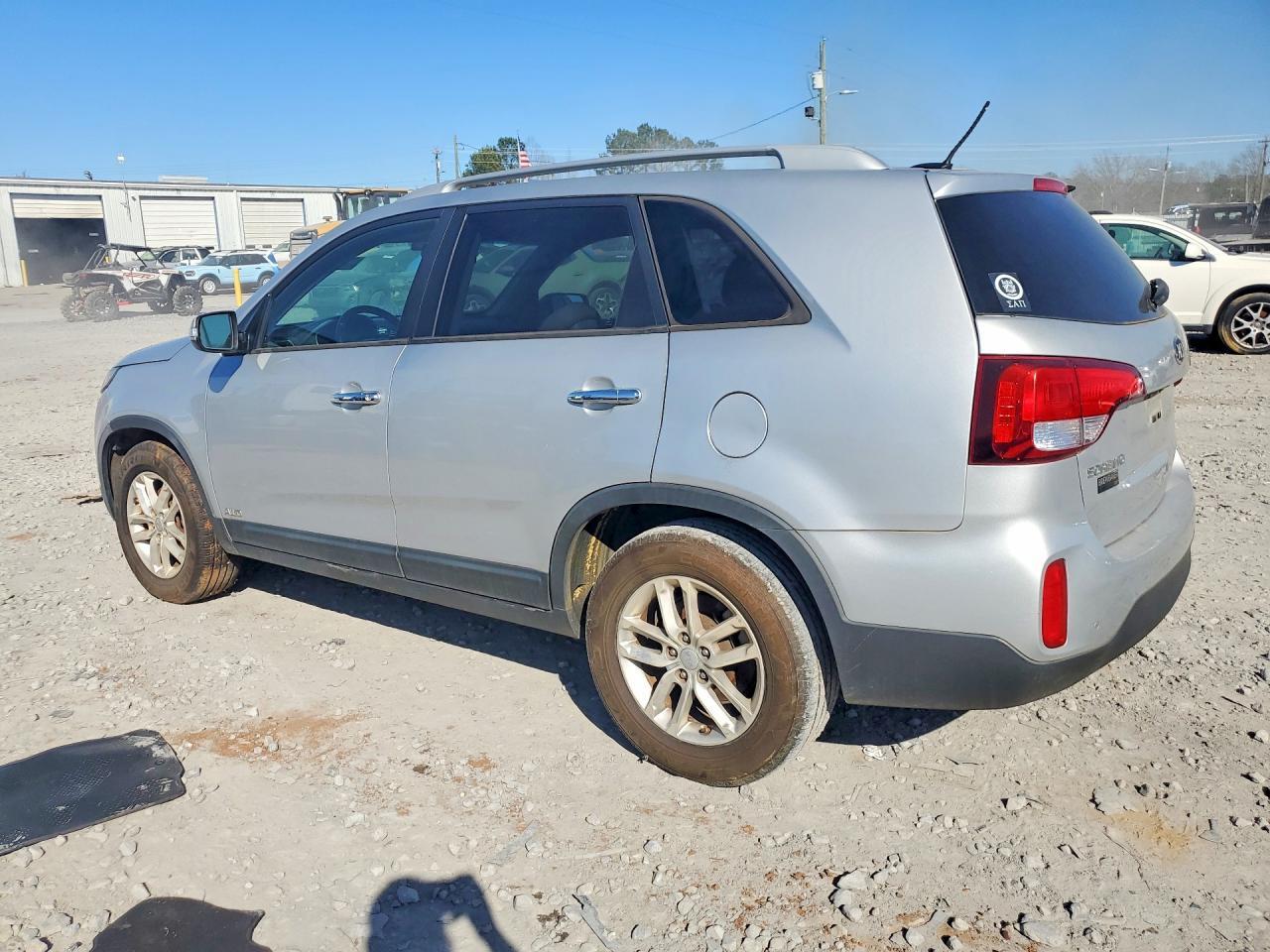 2015 Kia Sorento Lx - Image 2