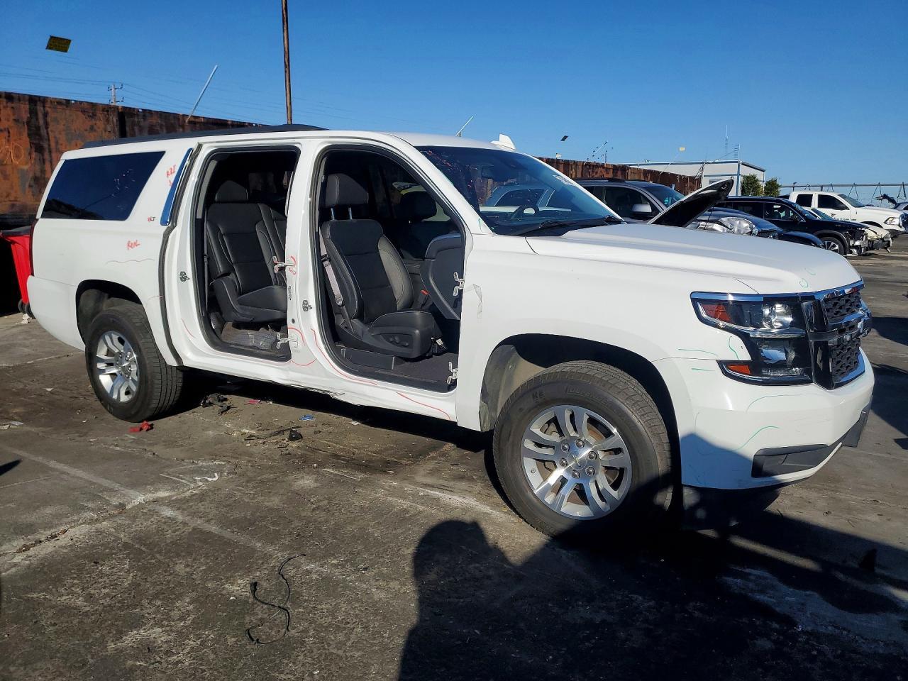 2019 Chevrolet Suburban C1500 Lt - Фото 4